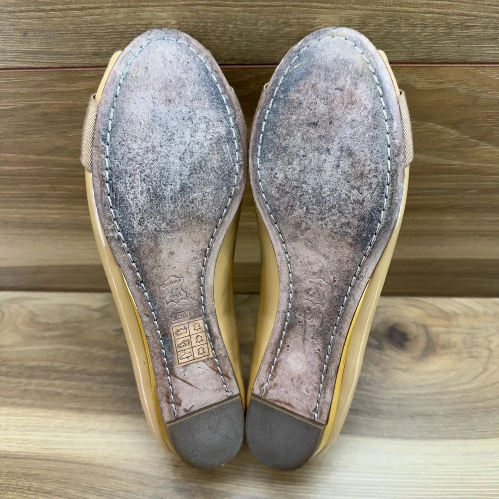 Tory Burch Trudy Peep Toe Flats 6.5 M Nude Tan Patent Leather Bow Gold logo
